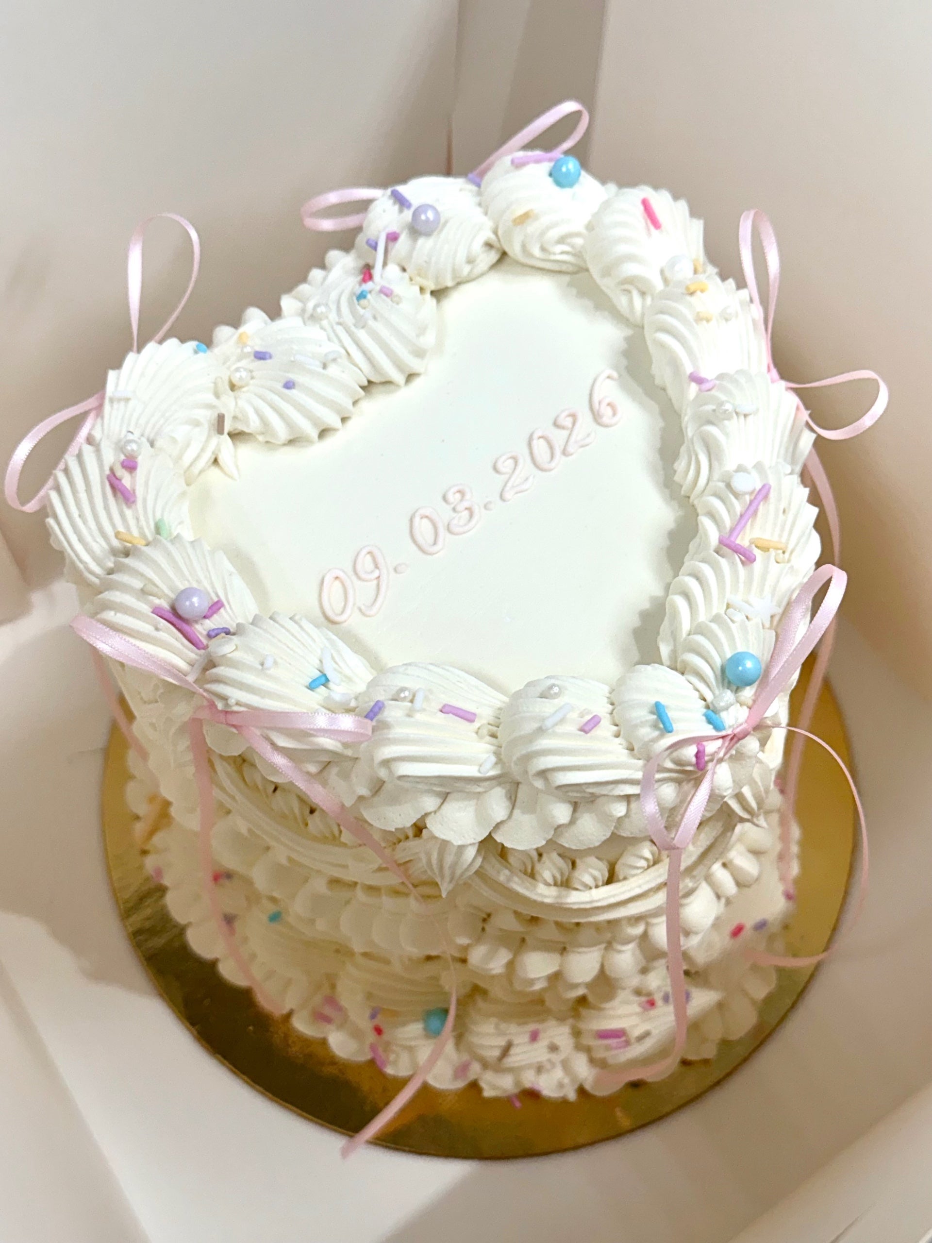 Vintage Heart Cake | Love Riley - GRANDVIEW HEIGHTS